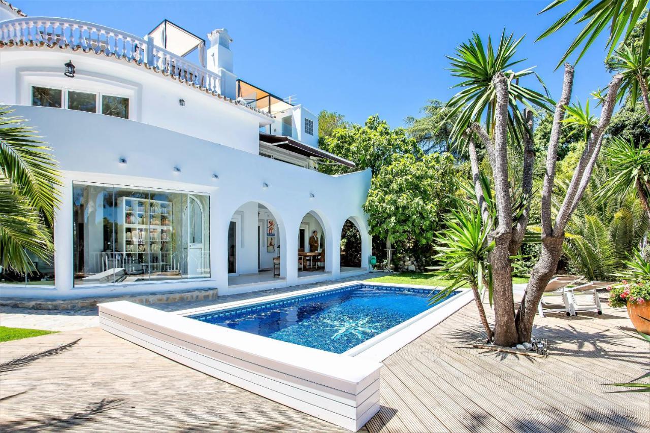 Villa Luxury With Swimming Pool And Jacuzzi