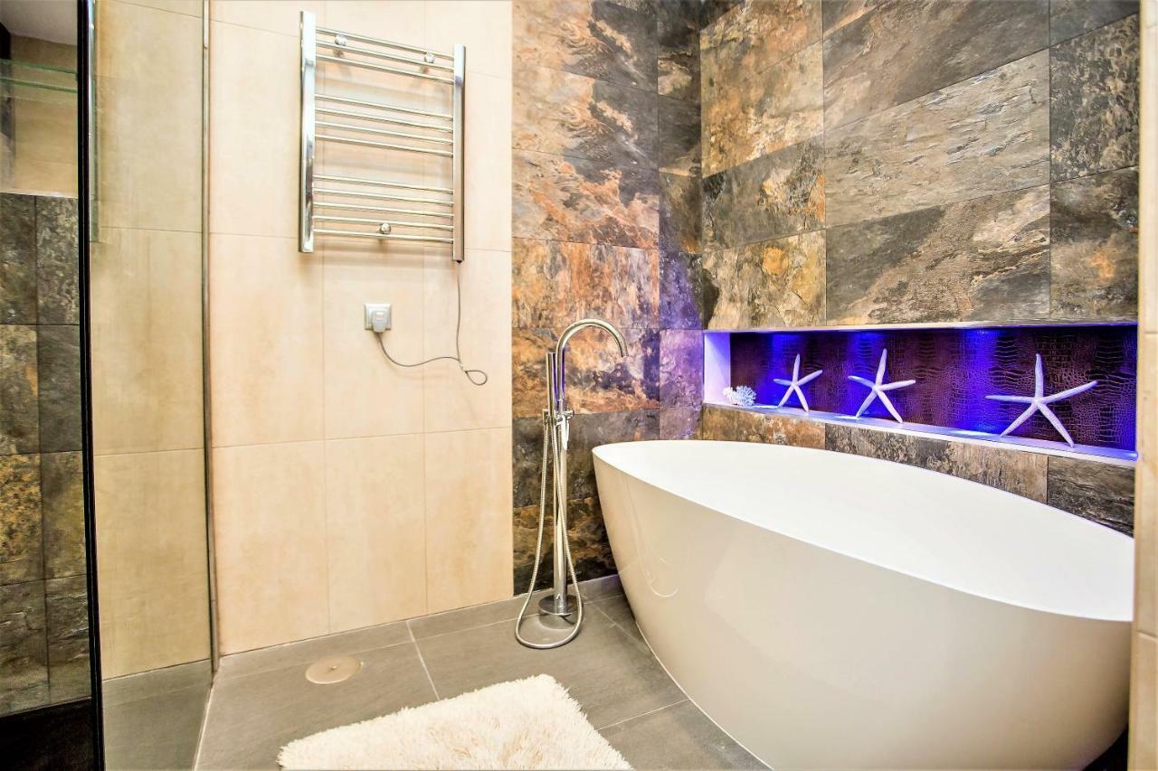 Luxury With Swimming Pool And Jacuzzi Villa Marbella