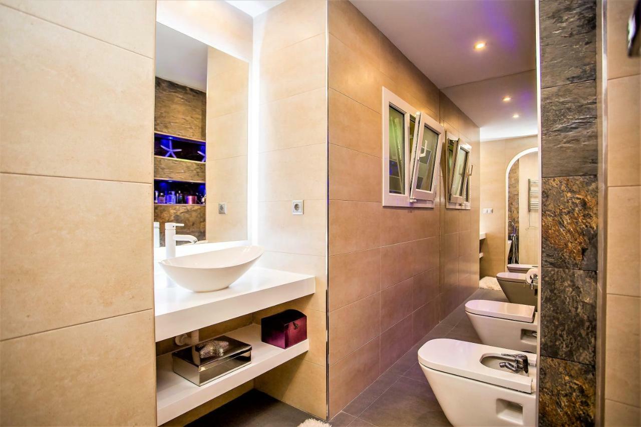 Villa Luxury With Swimming Pool And Jacuzzi